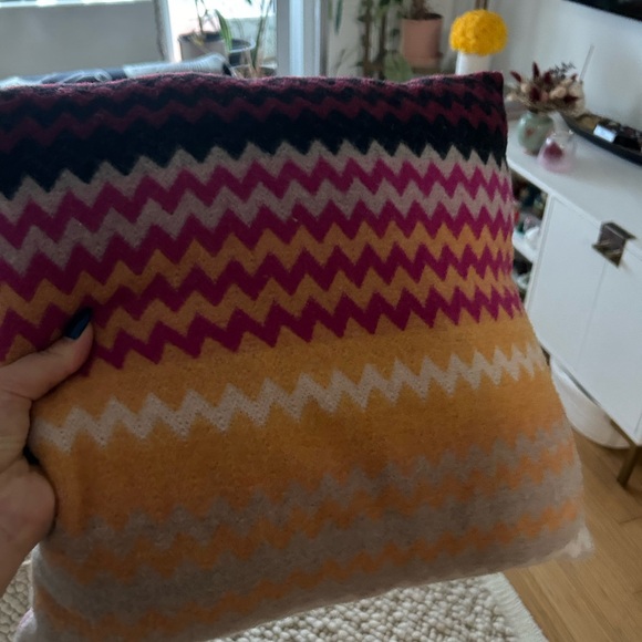 Missoni pillow - Picture 3 of 3